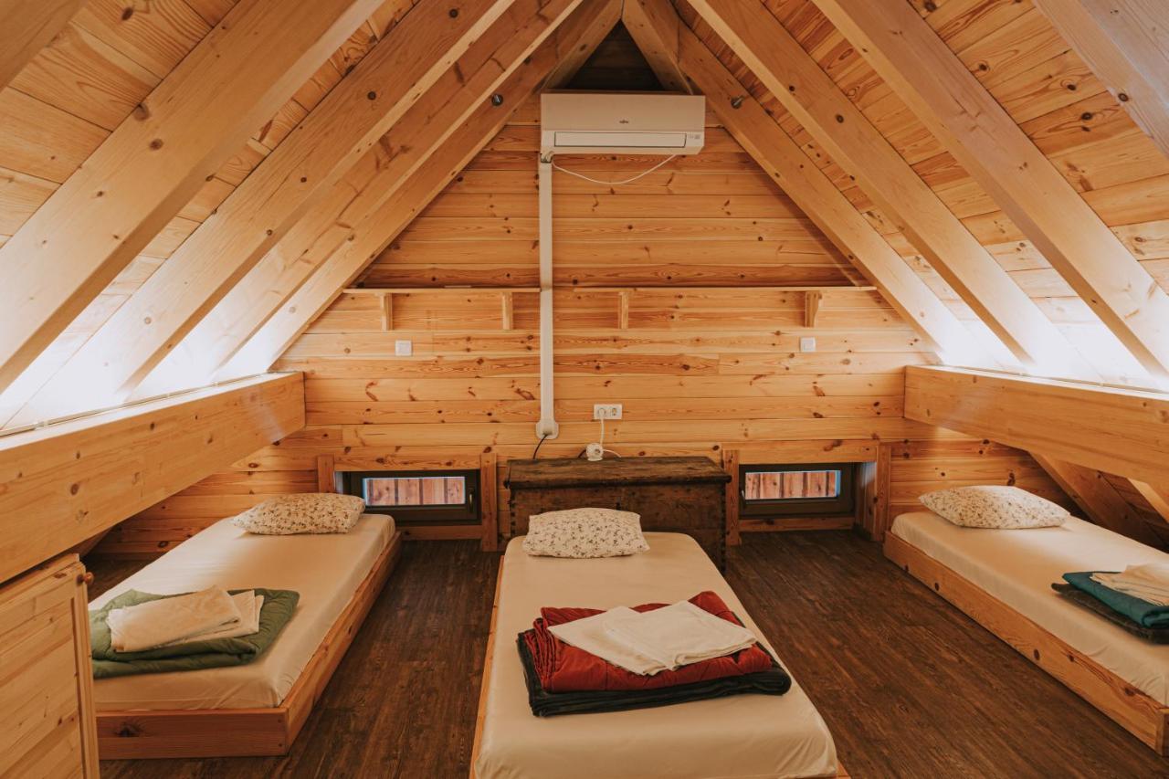 Hostel Lukna موجسترانا المظهر الخارجي الصورة