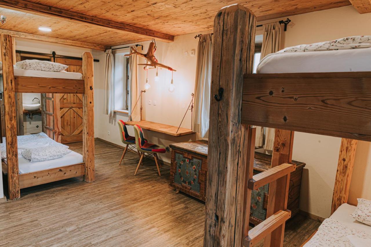 Hostel Lukna موجسترانا المظهر الخارجي الصورة